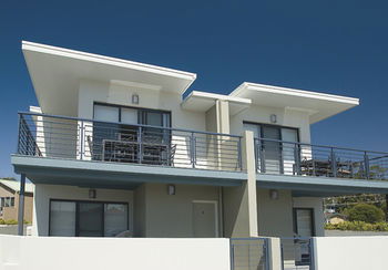 Mollymook Beachfront Executive Apartment - Holiday Cairns 11