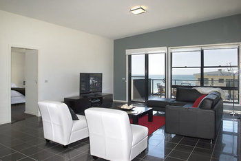 Mollymook Beachfront Executive Apartment - Holiday Cairns 24