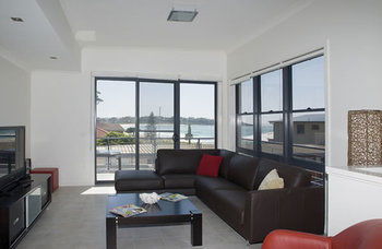 Mollymook Beachfront Executive Apartment - Holiday Cairns 26