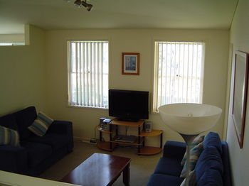 Breeze In Mollymook - Holiday Cairns 8