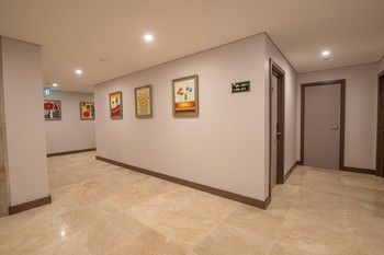 Megaboom City Hotel - Holiday Cairns 5