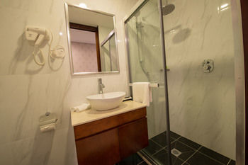Megaboom City Hotel - Holiday Cairns 29