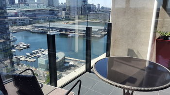 Apartment View Docklands Melbourne - Holiday Cairns 0