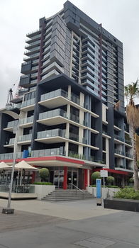 Apartment View Docklands Melbourne - Holiday Cairns 5