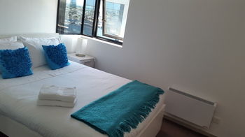 Apartment View Docklands Melbourne - Holiday Cairns 7