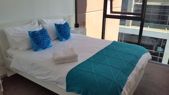 Apartment View Docklands Melbourne - Holiday Cairns 8