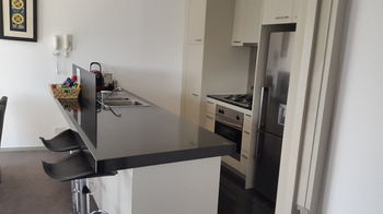 Apartment View Docklands Melbourne - Holiday Cairns 11