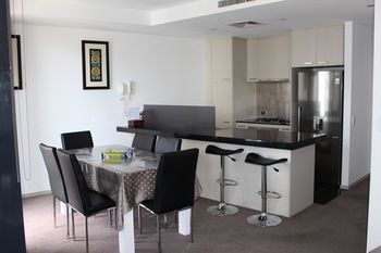 Apartment View Docklands Melbourne - Holiday Cairns 12
