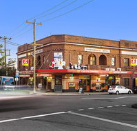 Commonwealth Hotel Newcastle - Holiday Cairns