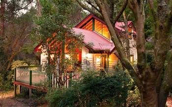 Cambridge Cottages Bed & Breakfast - Holiday Cairns 1