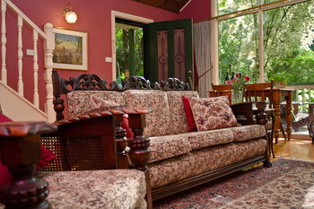 Cambridge Cottages Bed & Breakfast - Holiday Cairns 12
