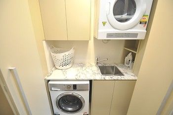 Cremorne 2 Win Furnished Apartment - Holiday Cairns 2