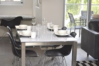 Cremorne 2 Win Furnished Apartment - Holiday Cairns 8