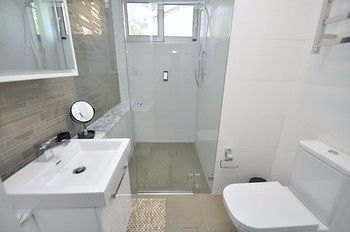 Cremorne 3 Win Furnished Apartment - Holiday Cairns 1