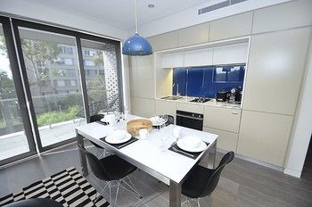 Cremorne 3 Win Furnished Apartment - Holiday Cairns 2