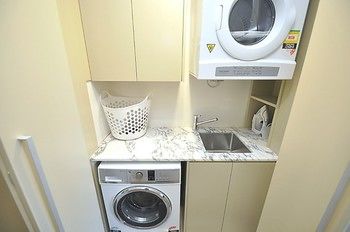 Cremorne 3 Win Furnished Apartment - Holiday Cairns 7