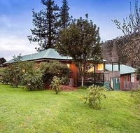 Annieaposs Escape in Warburton