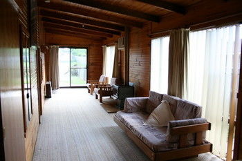 A Settler's Cottage - Holiday Cairns 0