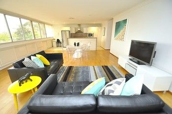 Neutral Bay 46 Young Furnished Apartment - Holiday Cairns 10