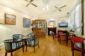 CBC Bed & Breakfast & Cafe - Holiday Cairns 16