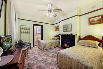 CBC Bed & Breakfast & Cafe - Holiday Cairns 21