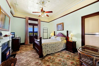 CBC Bed & Breakfast & Cafe - Holiday Cairns 24