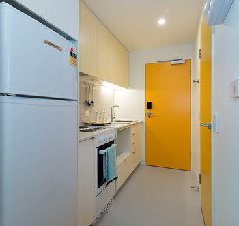 Student Village Melbourne - Holiday Cairns 8