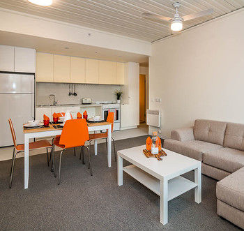 Student Village Melbourne - Holiday Cairns 11