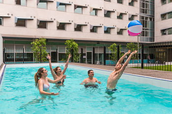 Student Village Melbourne - Holiday Cairns 12