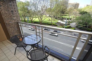 Sydney CBD 303 Elz Furnished Apartment - Holiday Cairns 0
