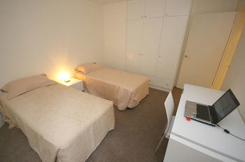 Sydney CBD 16 Mkt Furnished Apartment - Holiday Cairns 2
