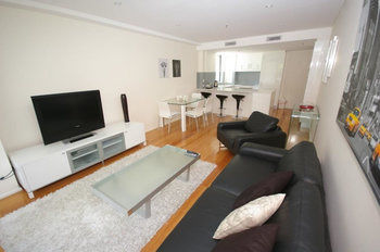 Sydney CBD 16 Mkt Furnished Apartment - Holiday Cairns 7