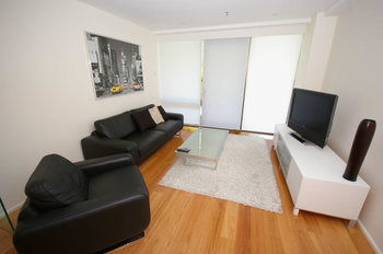 Sydney CBD 16 Mkt Furnished Apartment - Holiday Cairns 8