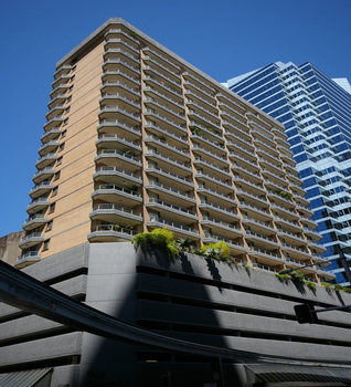 Sydney CBD 15 Mkt Furnished Apartment - Holiday Cairns 2