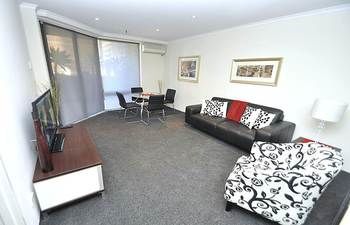 Sydney CBD 15 Mkt Furnished Apartment - Holiday Cairns 6