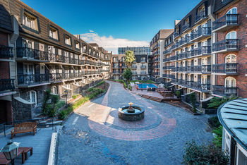 RMIT Village - Holiday Cairns 0