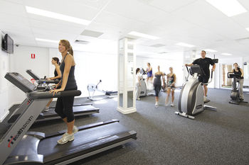 RMIT Village - Holiday Cairns 7