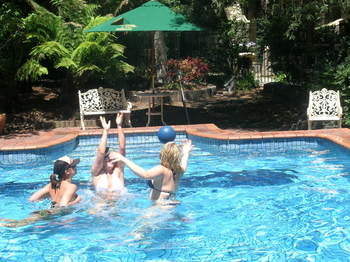 RMIT Village - Holiday Cairns 9