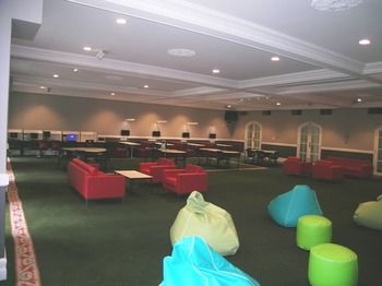 RMIT Village - Holiday Cairns 10