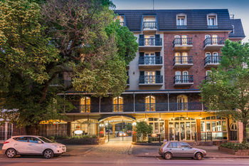 RMIT Village - Holiday Cairns 16