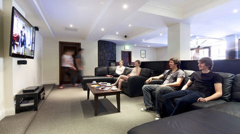 RMIT Village - Holiday Cairns 17