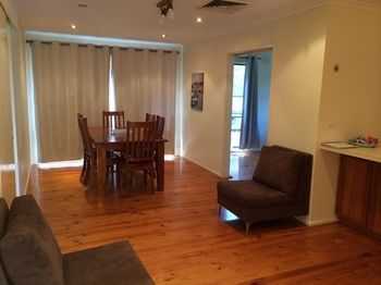 Australian Home Away At East Doncaster - Holiday Cairns 8