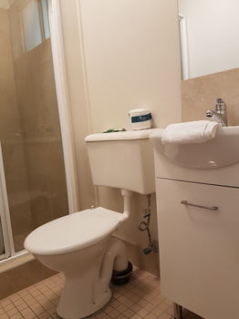 Hotel St Leonards - Holiday Cairns 1