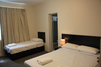 Hotel St Leonards - Holiday Cairns 2