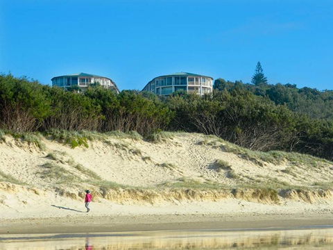 Whale Watch Resort Apartments - Holiday Cairns 1
