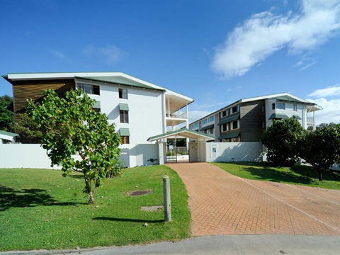 Whale Watch Resort Apartments - Holiday Cairns 3