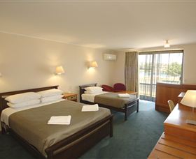 Argosy Motor Inn - Holiday Cairns 1