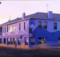 Beach Hotel - Holiday Cairns