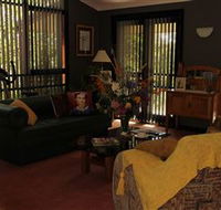 Asimatree Bed  Breakfast and Art Garden - Holiday Cairns