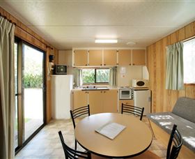 Burnie Holiday Caravan Park - Holiday Cairns 0